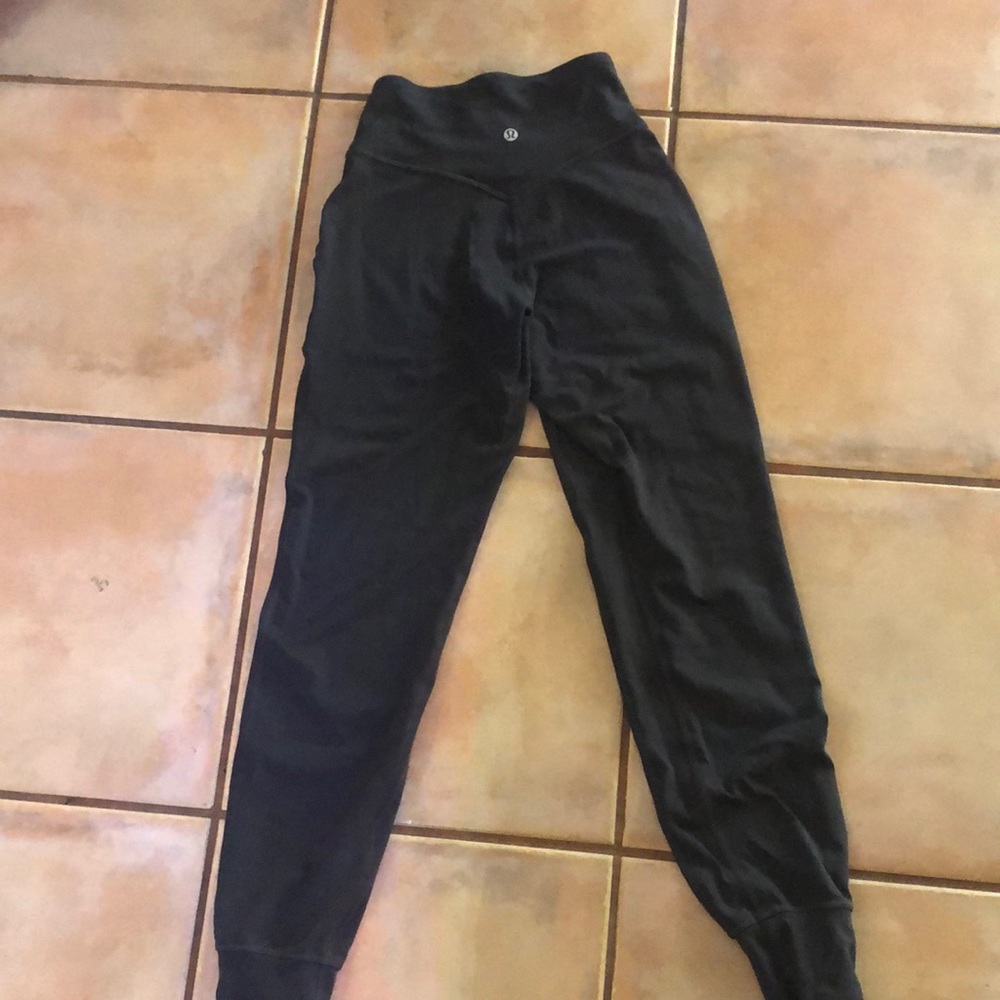 Lululemon dark grey joggers size 0